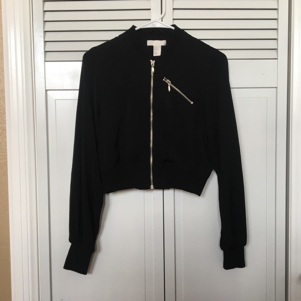 black jacket🤍 - Picture 1 of 4